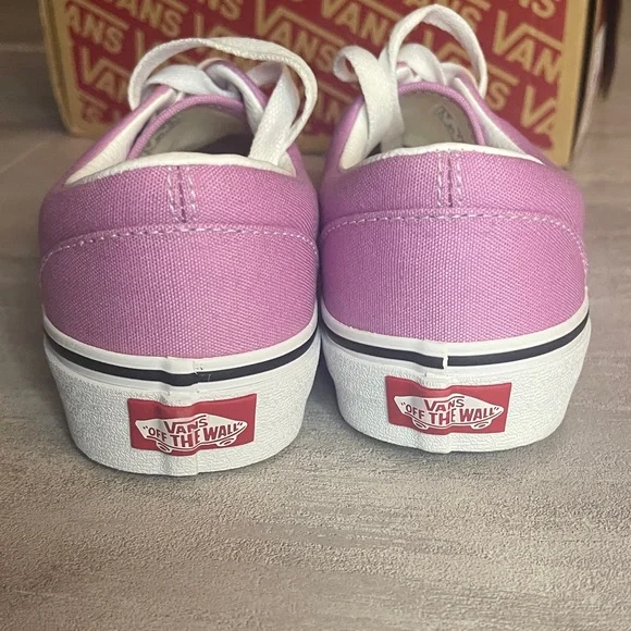 Vans -Orchid/True White Women's Sneakers- New w Box SZ 6 - Picture 5 of 7